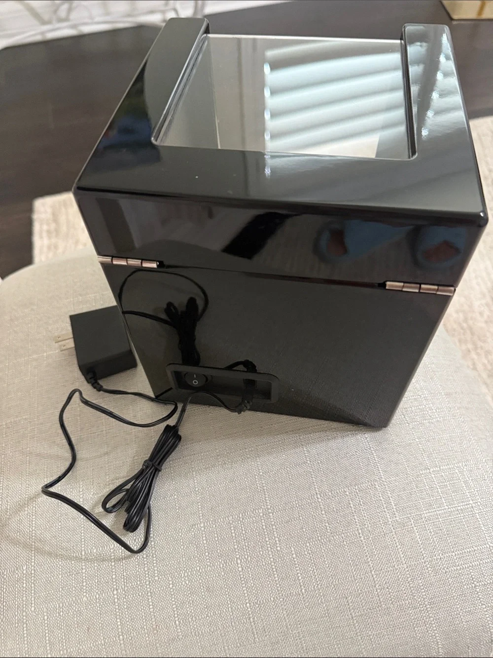Dual Watch Winder Box in Black with Carbon Fiber Finish